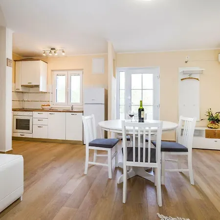 Long Island Olive Apartment Sali Exterior photo